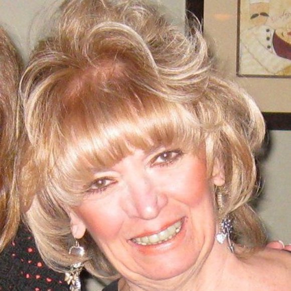 Meet your Posher, Sondra - Picture 1 of 1